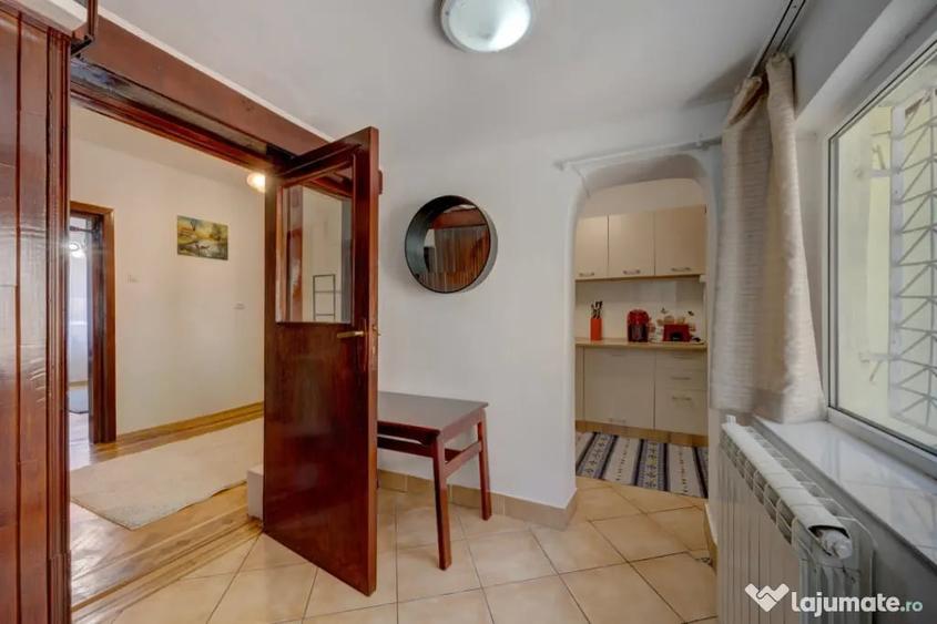 Apartament cu 3 camere decomandat în Unirii