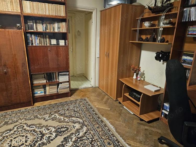 Apartament cu 3 camere semidecomandat în Țiglina 1
