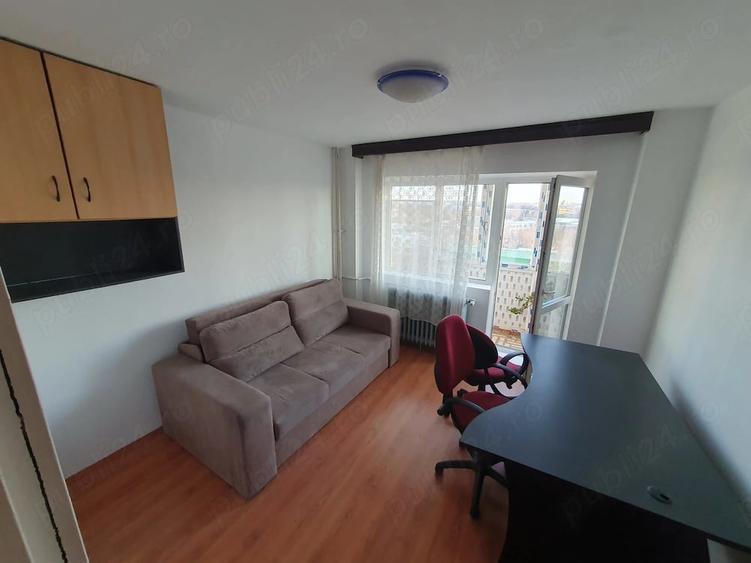 Apartament cu 4 camere decomandat în Costin Georgian