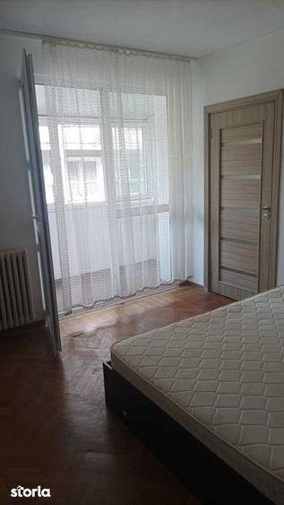Apartament cu 2 camere semidecomandat în Centrul Civic
