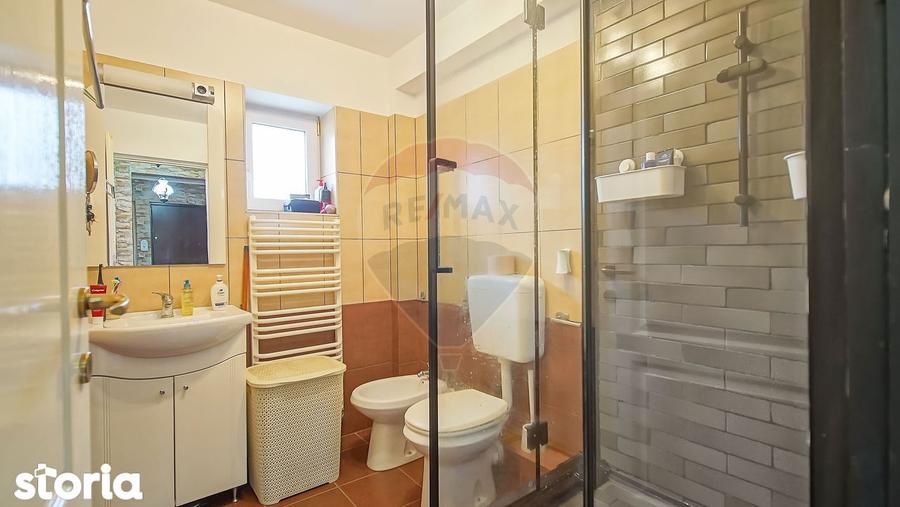 Apartament cu 2 camere decomandat în Triaj