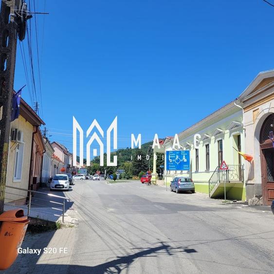Casă cu 12 camere cu Canalizare în Central