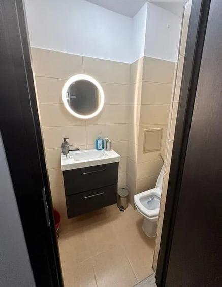 Apartament cu 3 camere semidecomandat în Brâncoveanu