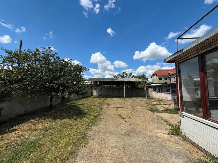 Spațiu comercial, de 330 mp, în Nojorid