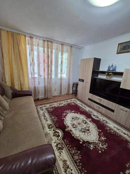 Apartament cu 2 camere semidecomandat în Berceni