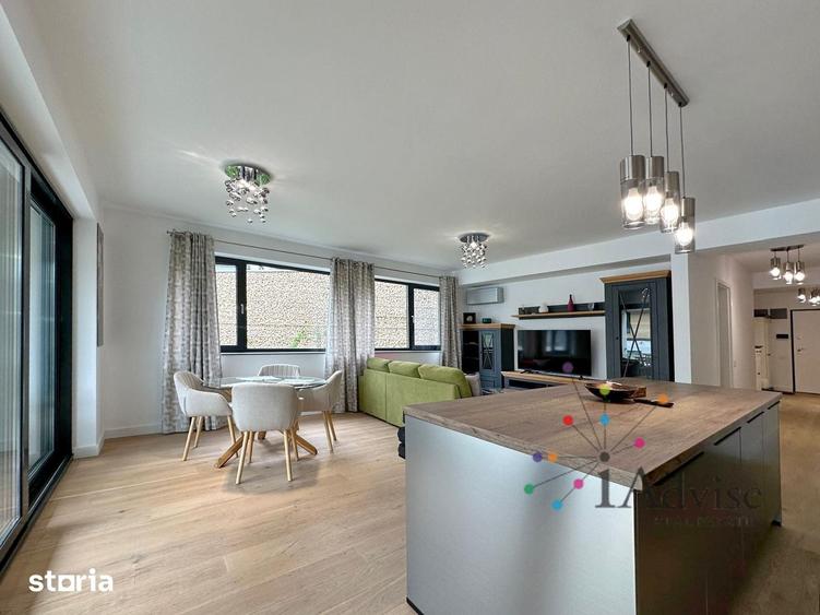 Apartament cu 3 camere decomandat în Schei