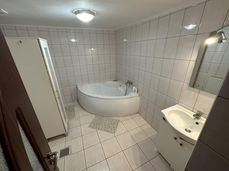Casă cu 4 camere cu Teren 225 Mp în Rahova
