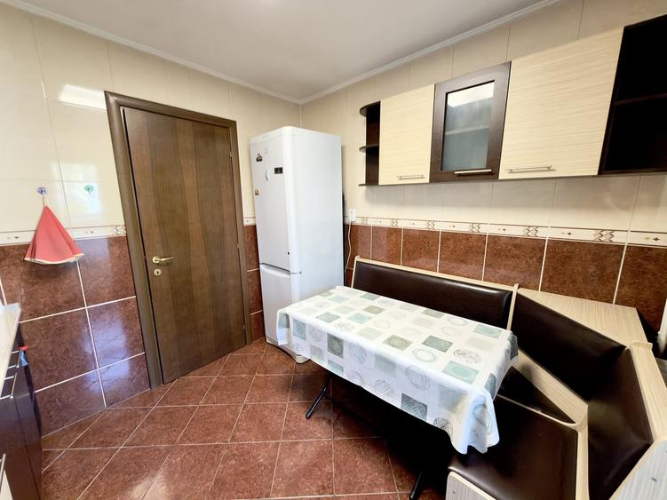 Apartament cu 2 camere decomandat, mobilat în Aviației