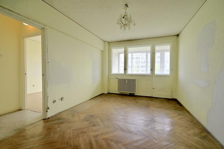 Apartament cu 2 camere semidecomandat în Basarabia