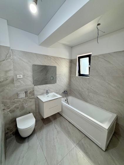 Duplex cu 5 camere cu Canalizare în Dobroești