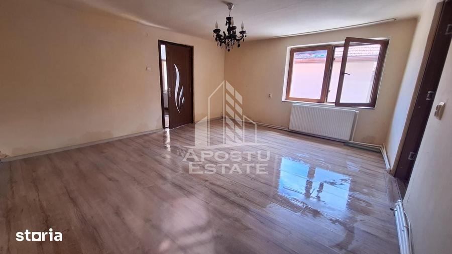 Casă cu 6 camere cu Teren 479 Mp în Mehala