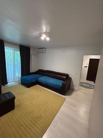 Apartament cu 2 camere decomandat în Drumul Taberei