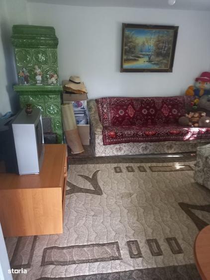 Casă cu 3 camere în Coșești
