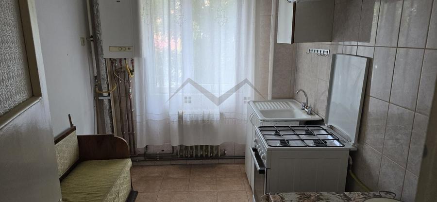 Apartament cu 2 camere semidecomandat în Tătărași