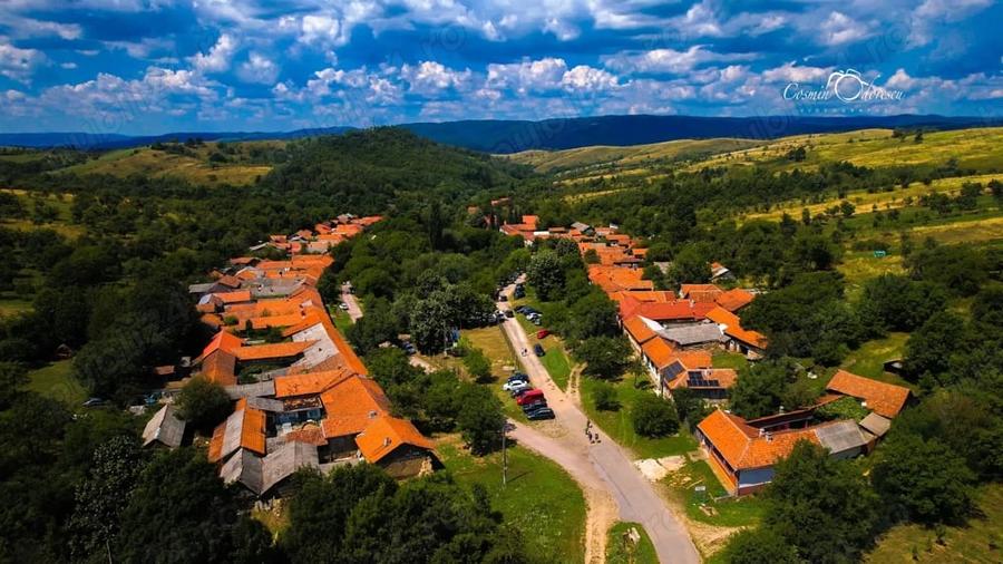 Teren de 2000 mp, în Șumița