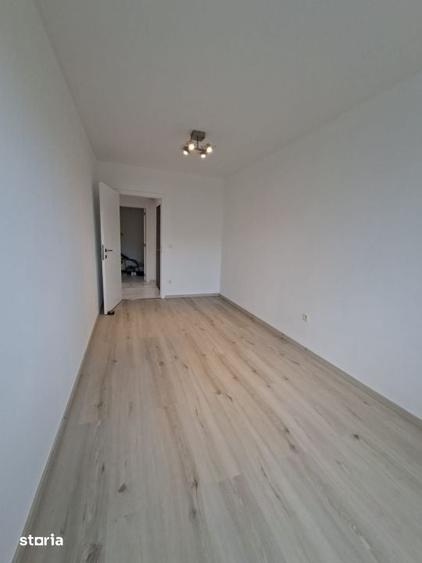Apartament cu 3 camere decomandat în Republicii