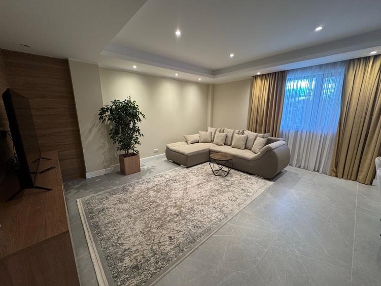 Apartament cu 3 camere decomandat în Tomis Plus