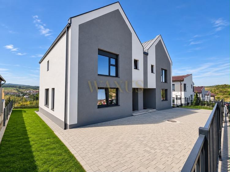 Duplex cu 5 camere cu Canalizare în Borhanci