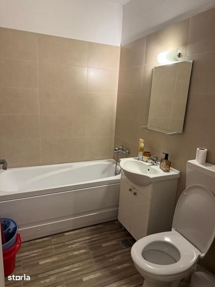 Apartament cu 2 camere decomandat în Apărătorii Patriei
