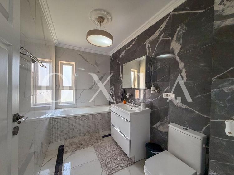Apartament cu 3 camere semidecomandat, mobilat în Giroc