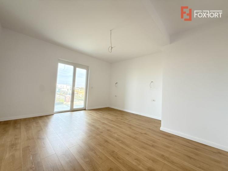 Duplex cu 4 camere cu Teren 374 Mp în Covaci