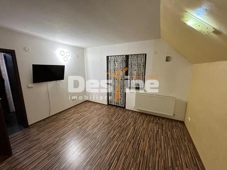 Casă individuală cu 6 camere cu Piscina în Ciritei