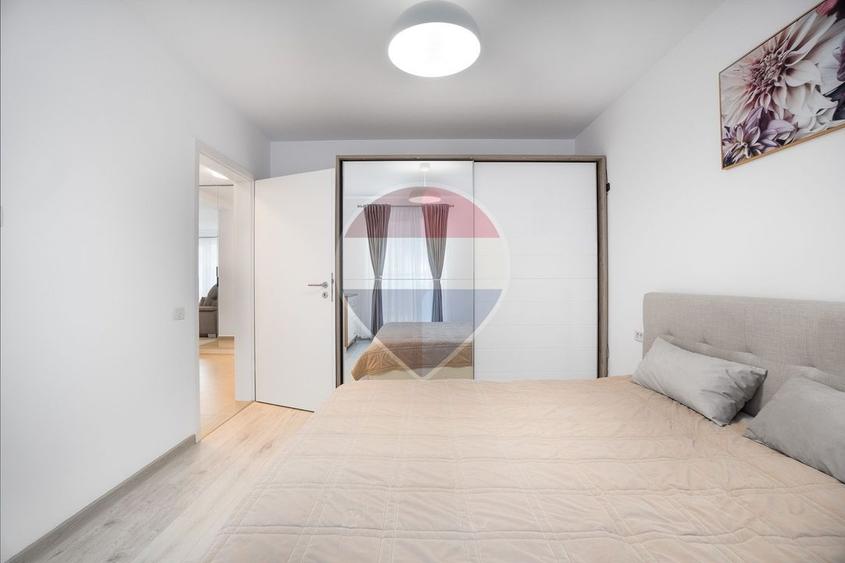 Apartament cu 3 camere decomandat, mobilat în Sânpetru