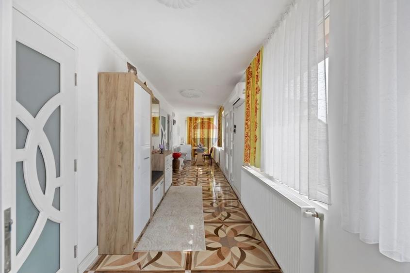 Casă individuală cu 2 camere cu Teren 326 Mp în Central