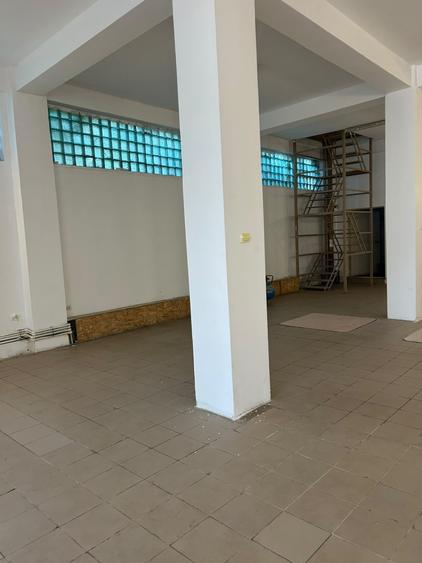Spațiu comercial, de 185 mp, în Anda