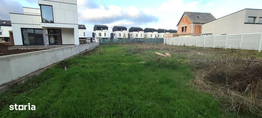 Teren de 733 mp, în Corbeanca
