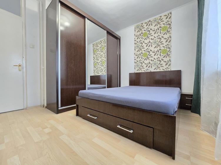 Apartament cu 3 camere decomandat în Dristor