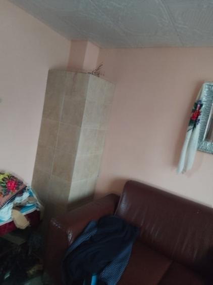 Casă individuală cu 2 camere cu Teren 1198 Mp în Est