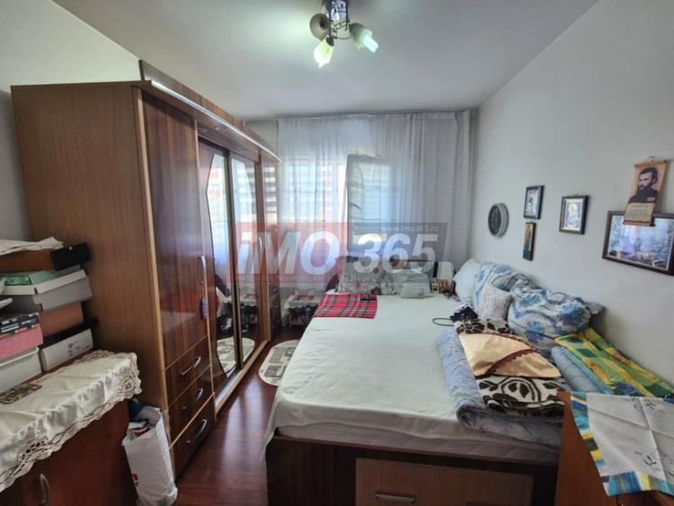 Apartament cu 3 camere decomandat în Găvana