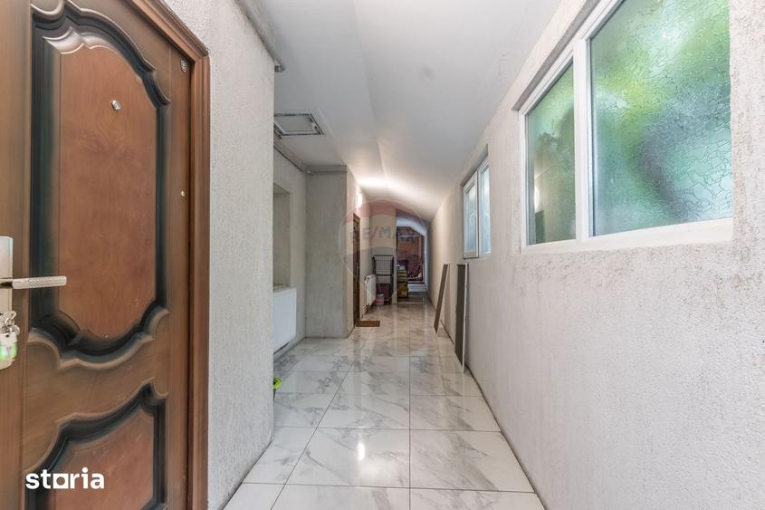 Casă cu 4 camere decomandat cu Teren 196 Mp în Galata