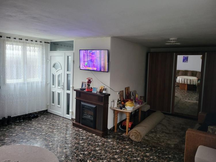 Casă cu 4 camere în Central