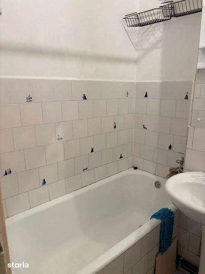 Garsonieră decomandată în Central