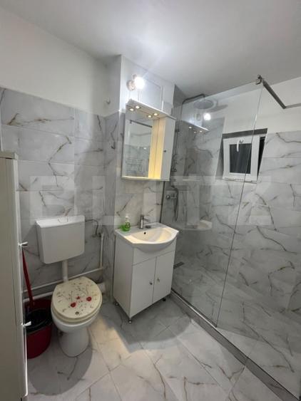 Apartament cu 2 camere decomandat, mobilat în Rovine