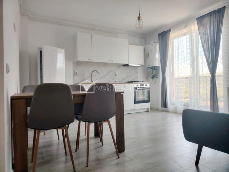 Apartament cu 3 camere decomandat în Chinteni