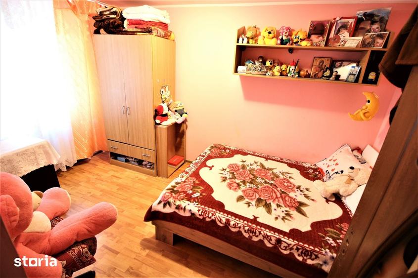 Apartament cu 3 camere în Micro 19