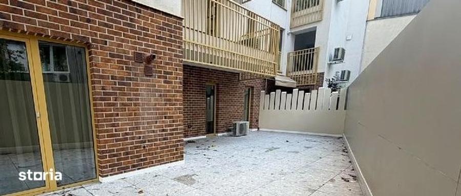 Apartament cu 3 camere decomandat în Centrul Civic