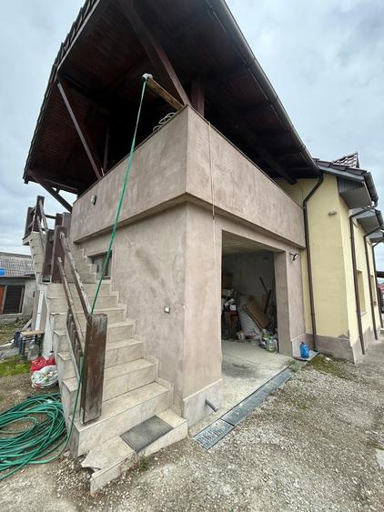 Casă cu 4 camere în Central