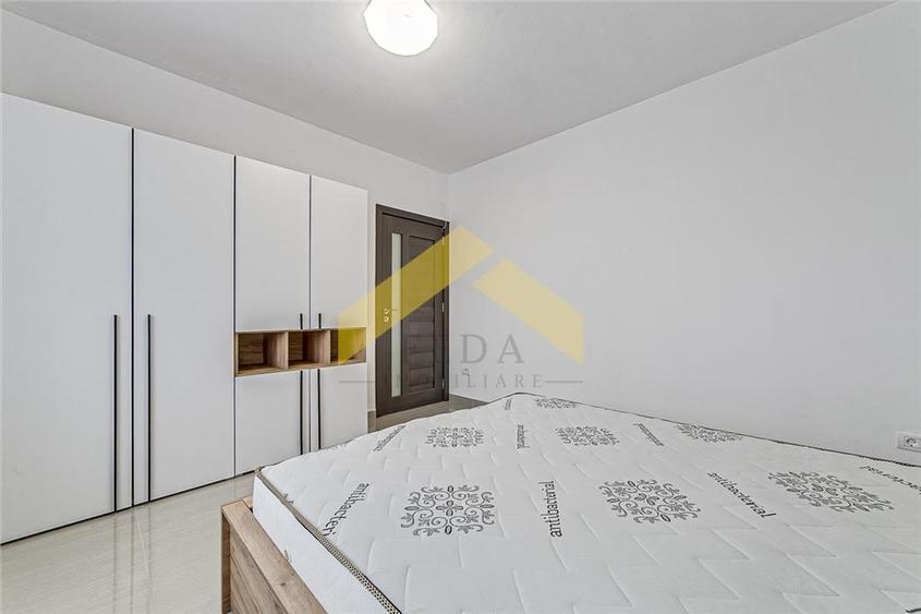 Penthouse cu 3 camere decomandat, mobilat în Bujac