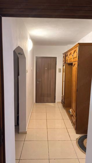 Apartament cu 2 camere decomandat în Traian