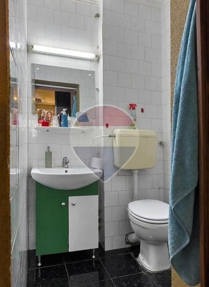 Apartament cu 3 camere decomandat în Rahova
