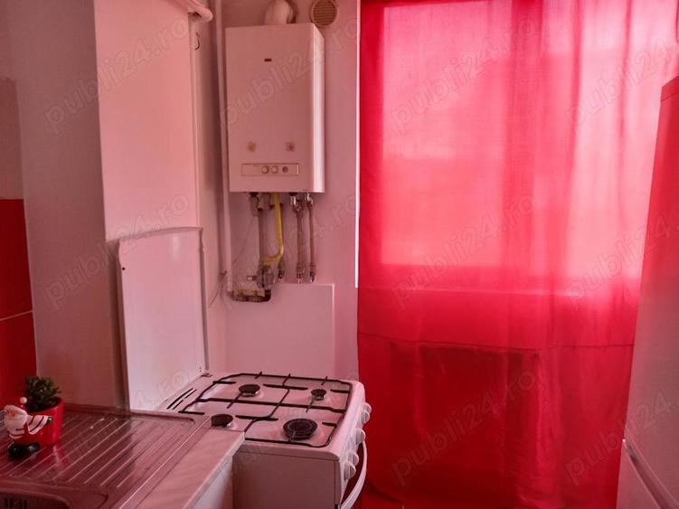 Apartament cu 2 camere decomandat, mobilat în Apărătorii Patriei