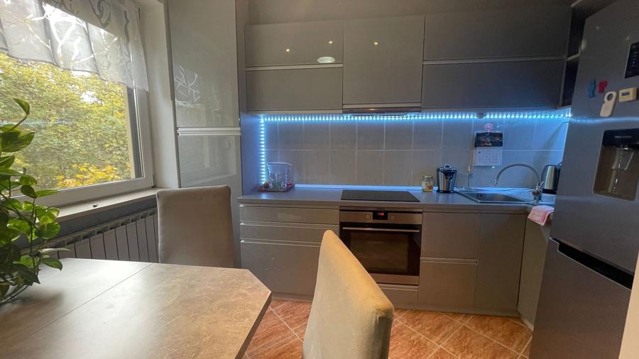 Apartament cu 2 camere semidecomandat, mobilat în Medicină