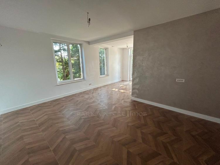 Duplex cu 4 camere cu Canalizare în Păulești