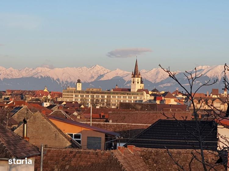 Apartament cu 4 camere semidecomandat în Terezian