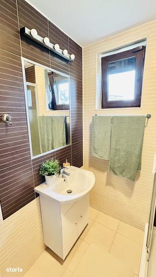 Apartament cu 3 camere în Tei