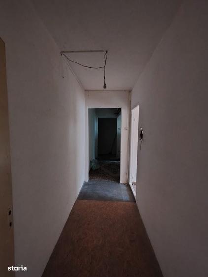 Apartament cu 2 camere semidecomandat în Micro 11